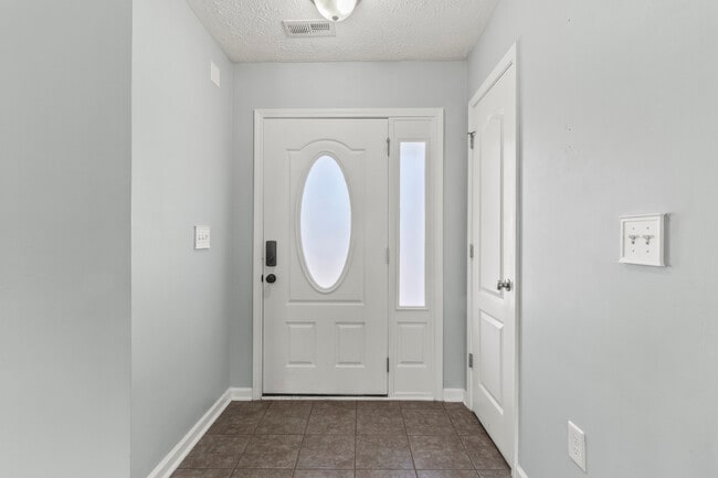 Foto del edificio - 2842 Weathersby Dr