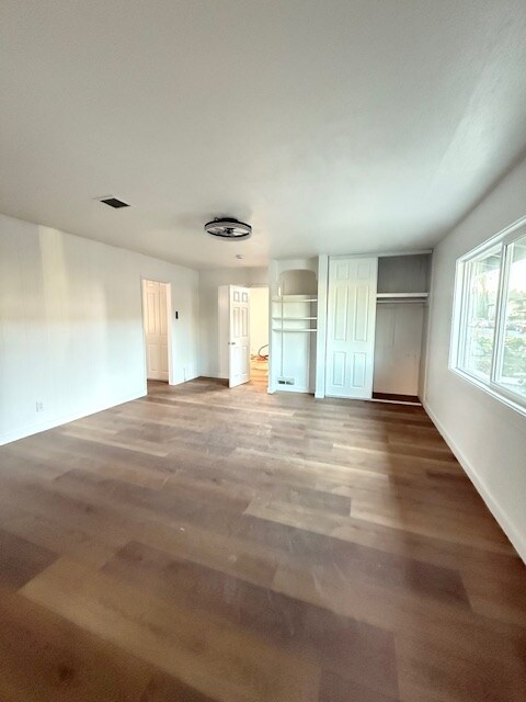 Foto del edificio - 8927 Delrose Ave