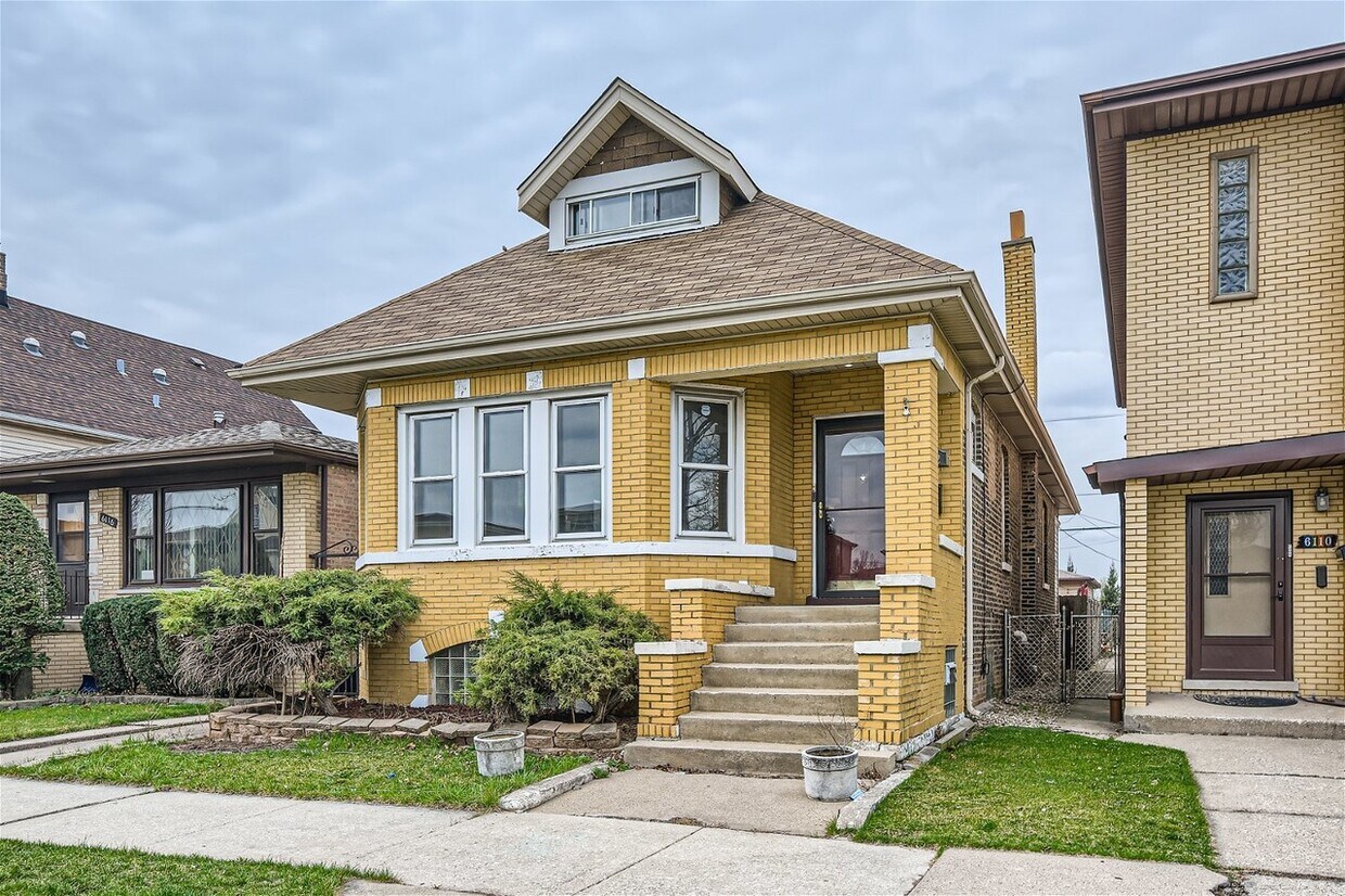 Primary Photo - 6112 S Keating Ave