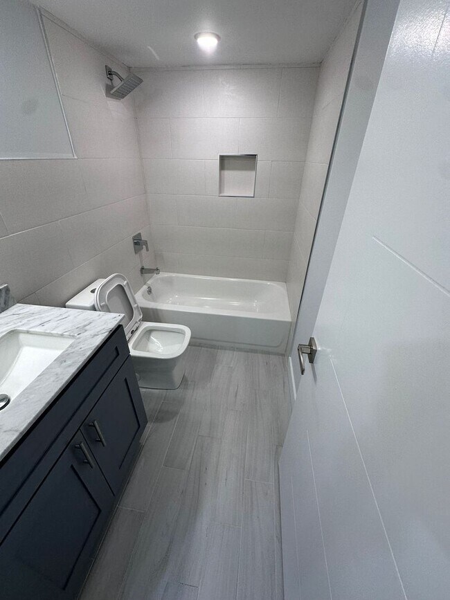 Foto del edificio - 2224 N Franklin St