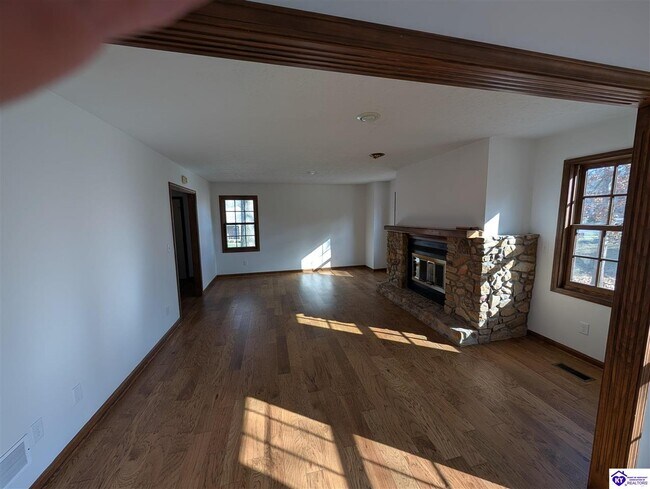 Foto del edificio - 697 St Andrews Rd