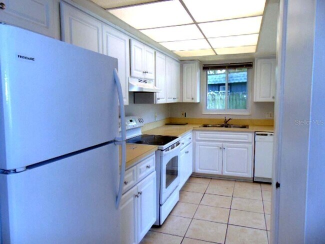 Building Photo - 217 Debby Ct