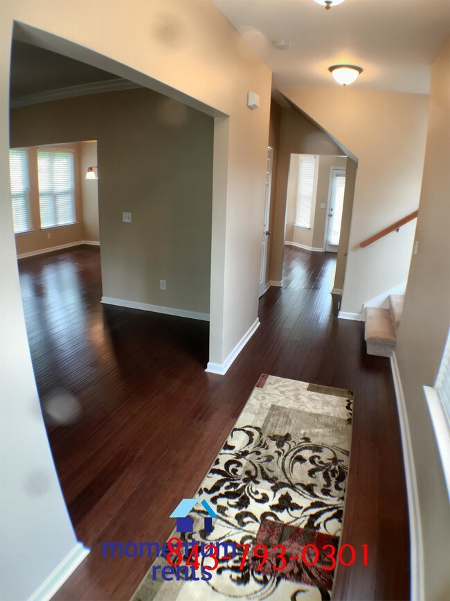 Building Photo - 1427 Whispering Oak Trail