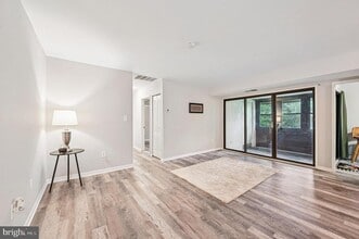 Building Photo - 9633 White Acre Rd