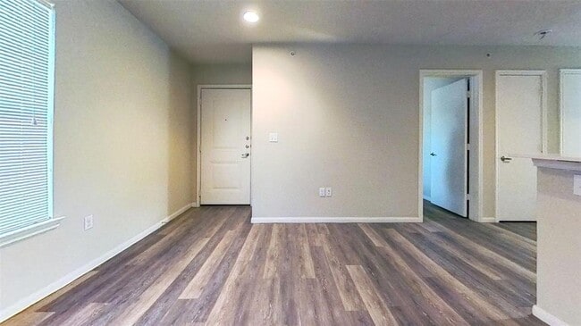 Building Photo - 304 Stubblefield Ln