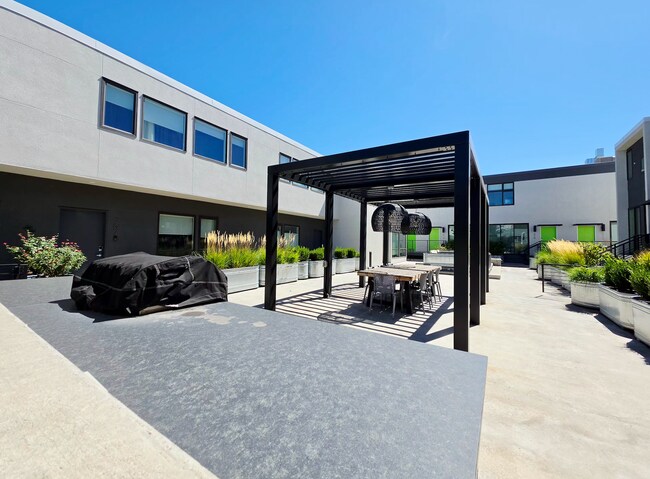 Photo - 877 S 200 W-217 House