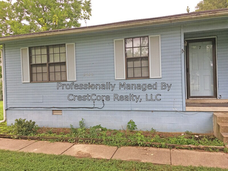2520 E Court St Unit 7 LL, Dyersburg, TN 38024 Condo for Rent in