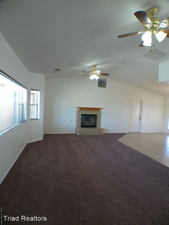 Building Photo - 3 br, 2 bath House - 72878 Sunnyslope