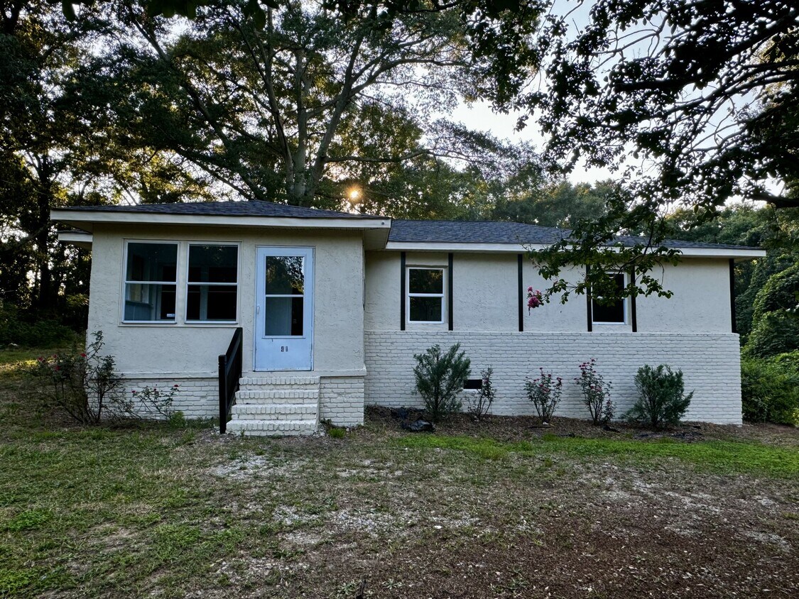 Primary Photo - 41 Georgia Dr