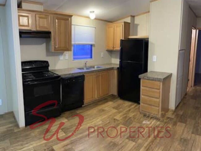 Building Photo - 2 Bedroom 1 Bath Cozy Country Living