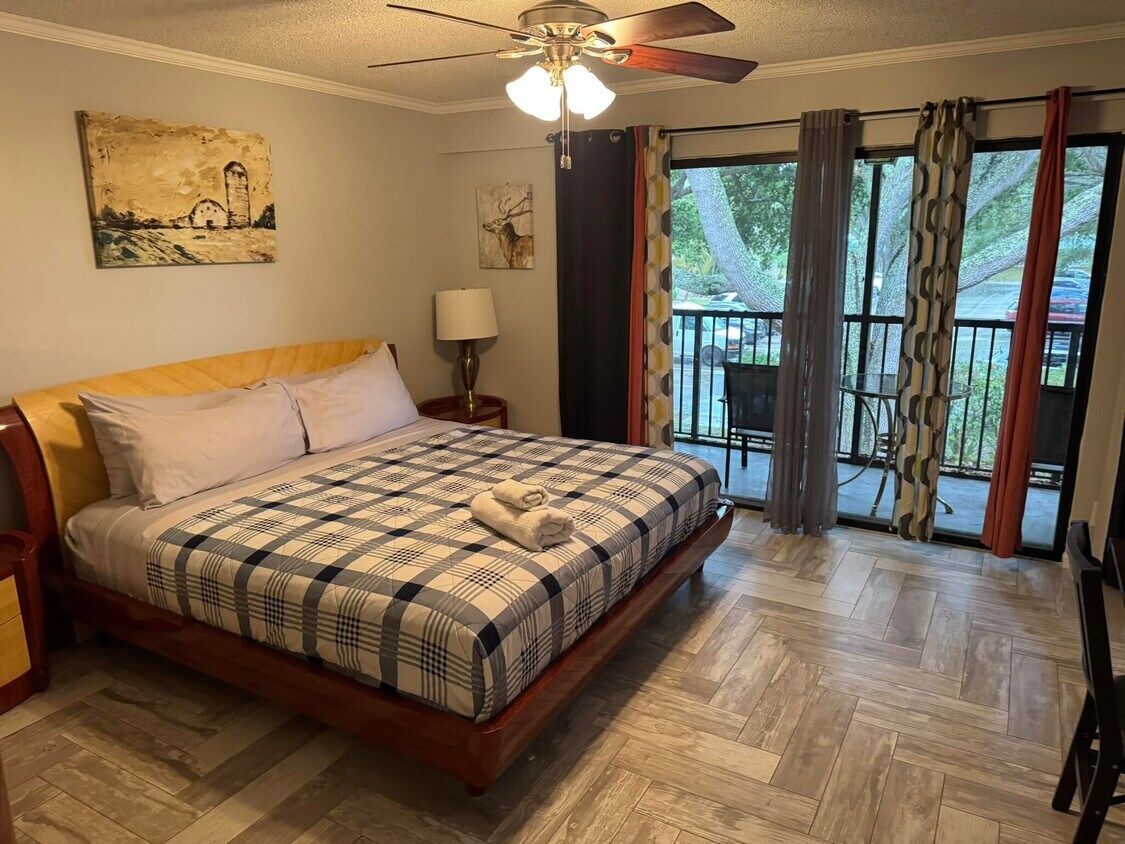 Foto principal - 97 Deer Creek Rd