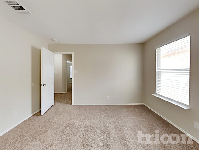 Foto del edificio - 8203 Maple Meadow Dr