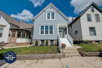 Building Photo - 1624 E Belleview Pl