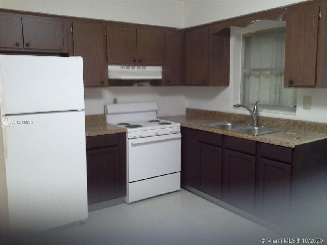 Primary Photo - 1509 N 22nd Ave