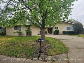 Building Photo - 4145 Oro St