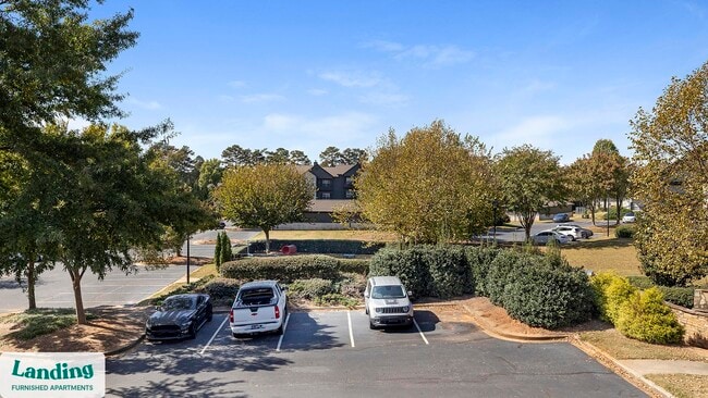 Foto del edificio - 100 Crossing Blvd