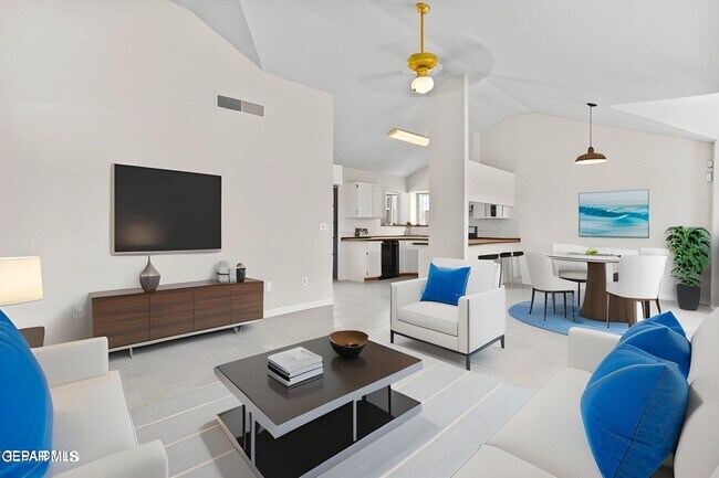 Building Photo - 14513 Encantado Dr