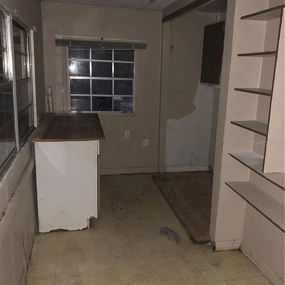 Foto del edificio - 5147 W Jones Ave