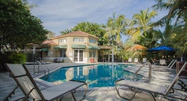 Foto del edificio - 771 N Pine Island Rd