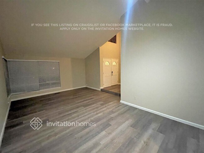 Building Photo - 631 Meadows Ct
