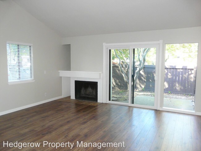 Building Photo - 3 br, 2 bath House - 1126 Walnut Street