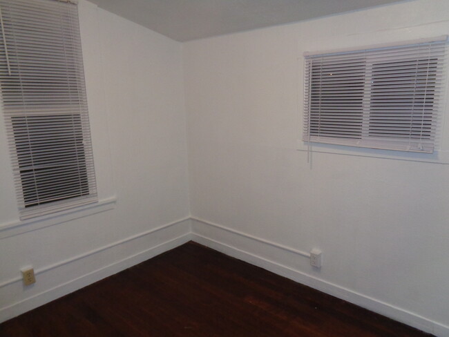 Foto del edificio - 214 3rd St W