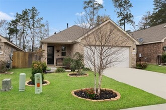 Building Photo - 10417 Pineland Dr