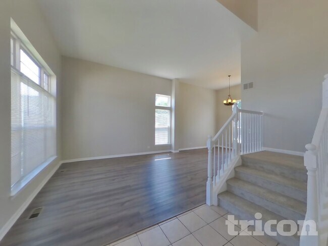 Foto del edificio - 231 Paradise Pkwy