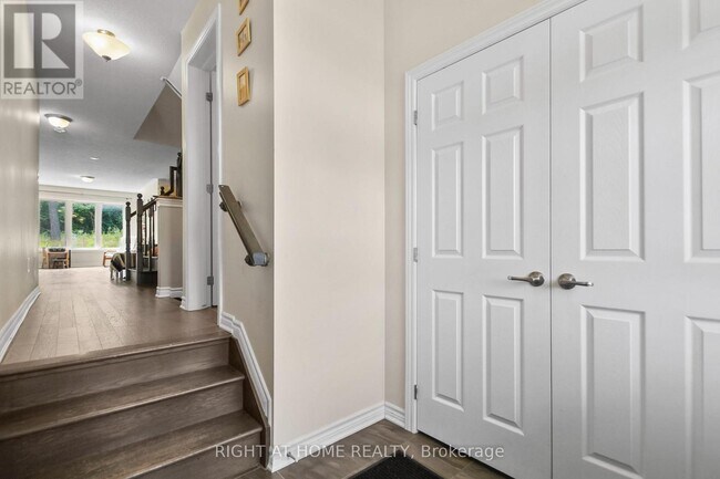 Building Photo - 209 Hartsmere Dr