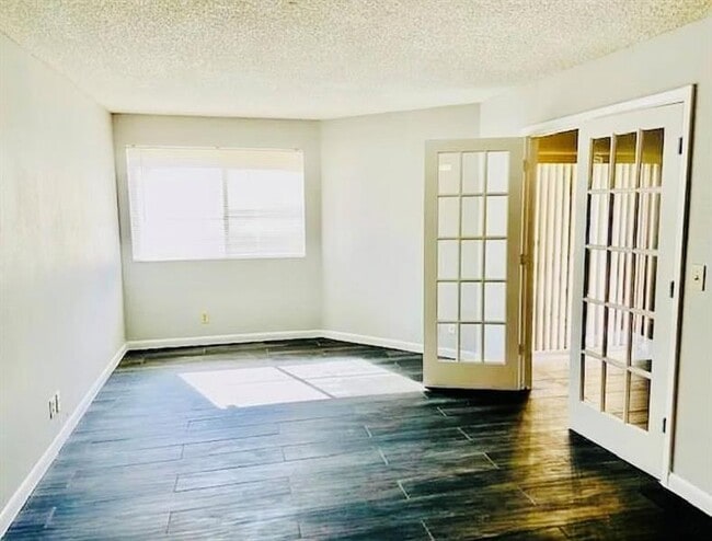 Foto del edificio - 9733 Westview Dr