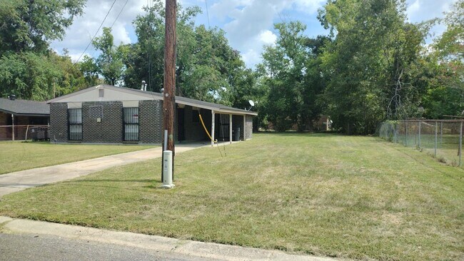 Foto del edificio - 12246 Palmyra Dr