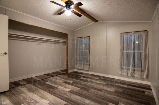 Building Photo - Charming 2 Bedroom, 1 Bath Home for Rent!
