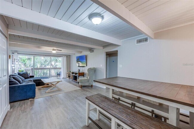 Foto del edificio - 772 E Michigan St