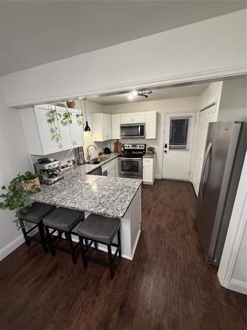 Foto del edificio - 7828 Cardinal Ct