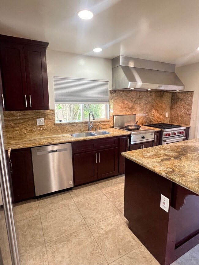Foto del edificio - Beautiful Home in Rancho Palos Verde-Sun R...