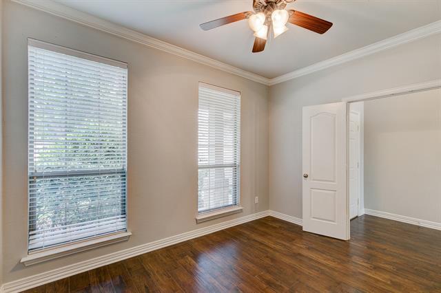 Foto del edificio - 1441 Meadows Ave