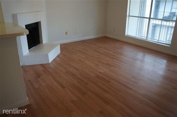 Building Photo - 6407 Antoine Dr