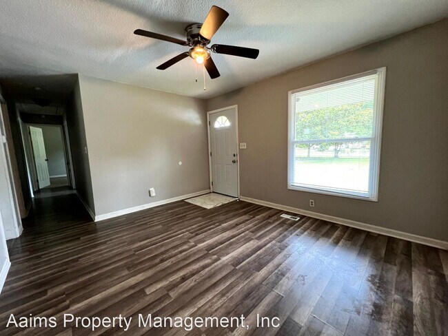 Foto del edificio - 3 br, 1.5 bath House - 389 Porter Road