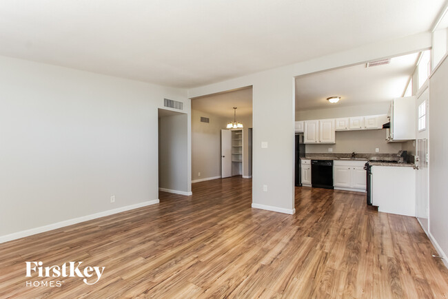 Building Photo - 8837 N 37th Ave