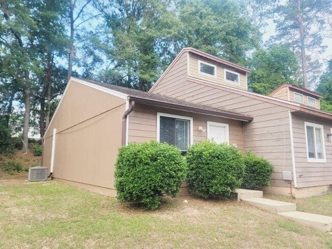 Building Photo - 2125 Sandpiper St