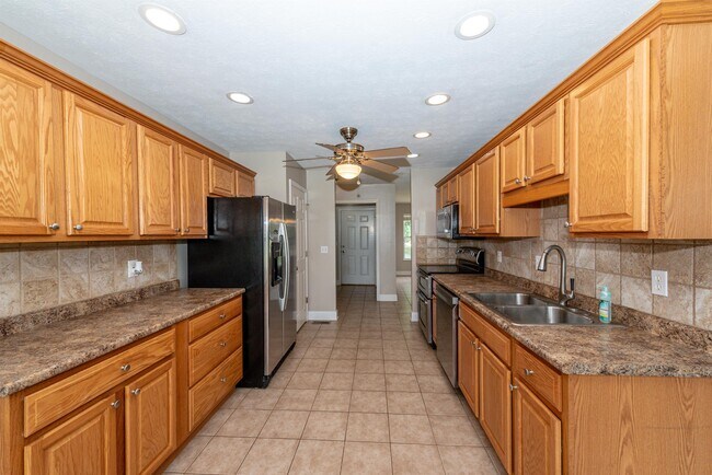 Building Photo - 149 Mountain Crest Ln