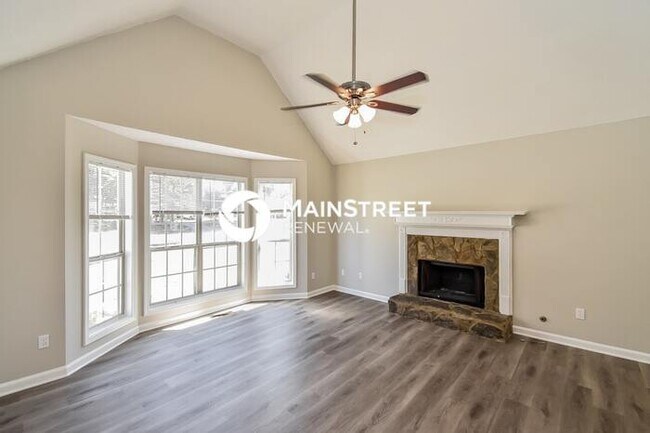 Building Photo - 4 Bedroom Pet-Friendly Home in VILLA RICA, GA with Main Street Renewal