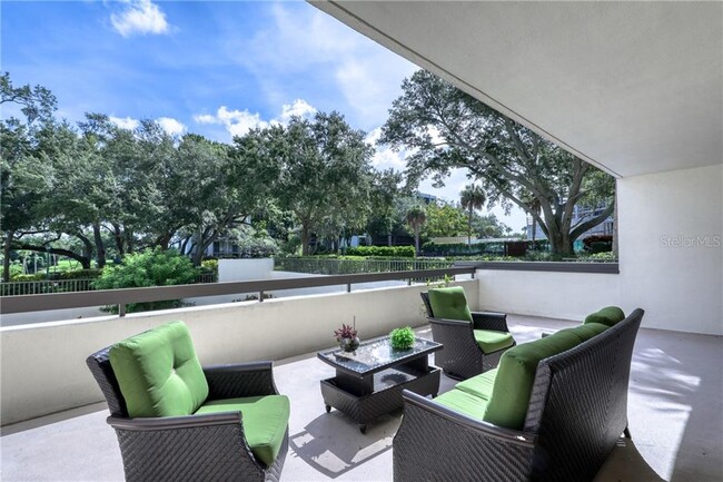 Building Photo - 150 Belleview Blvd