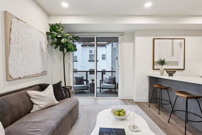 2 habitaciones, 1 baño - 776 pies cuadrados - Onix Hollywood