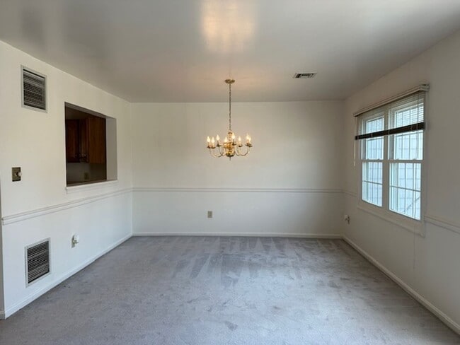 Building Photo - Derry Township School District Town-Home F...