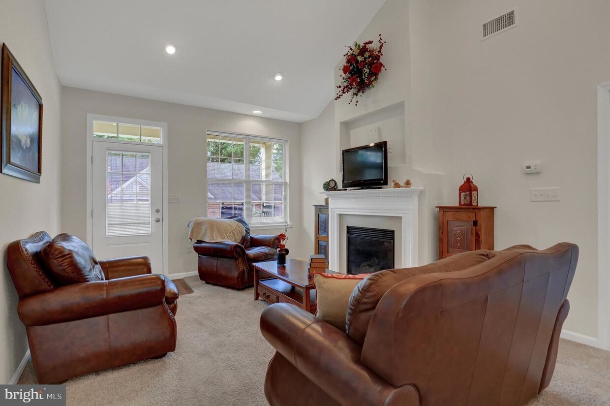 24 Stonebrook Dr, Fayetteville, PA 17222 House Rental in Fayetteville