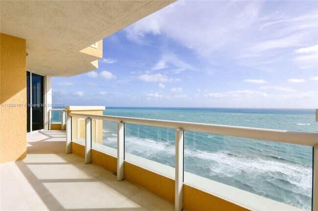 Foto del edificio - 17875 Collins Ave