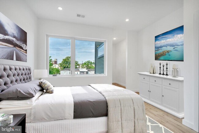 Foto del edificio - 2413 N 3rd St