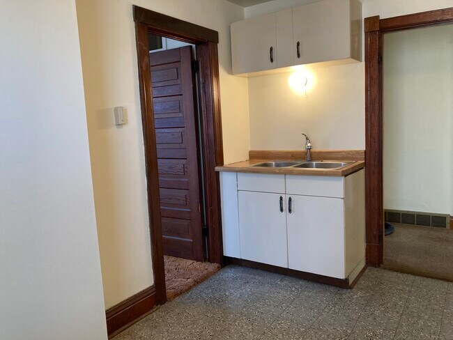 Foto del edificio - 900 S 14th St