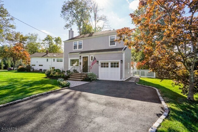 Foto del edificio - 256 Woodland Ave